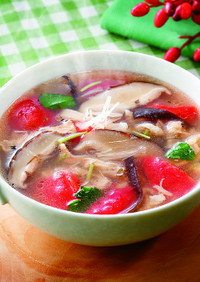 椎茸とトマトのスープ