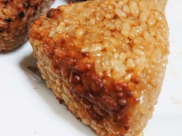 Ngantuoisoneo5 立派な q 焼きおにぎり
