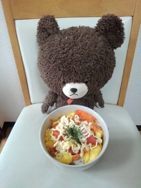 コチジャンの鳥ささみトマト和え玉子丼風