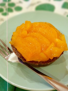 お手軽に♫柿とチョコレートのタルト