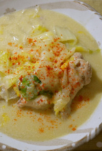 白菜と鶏手羽元の豆乳スープ