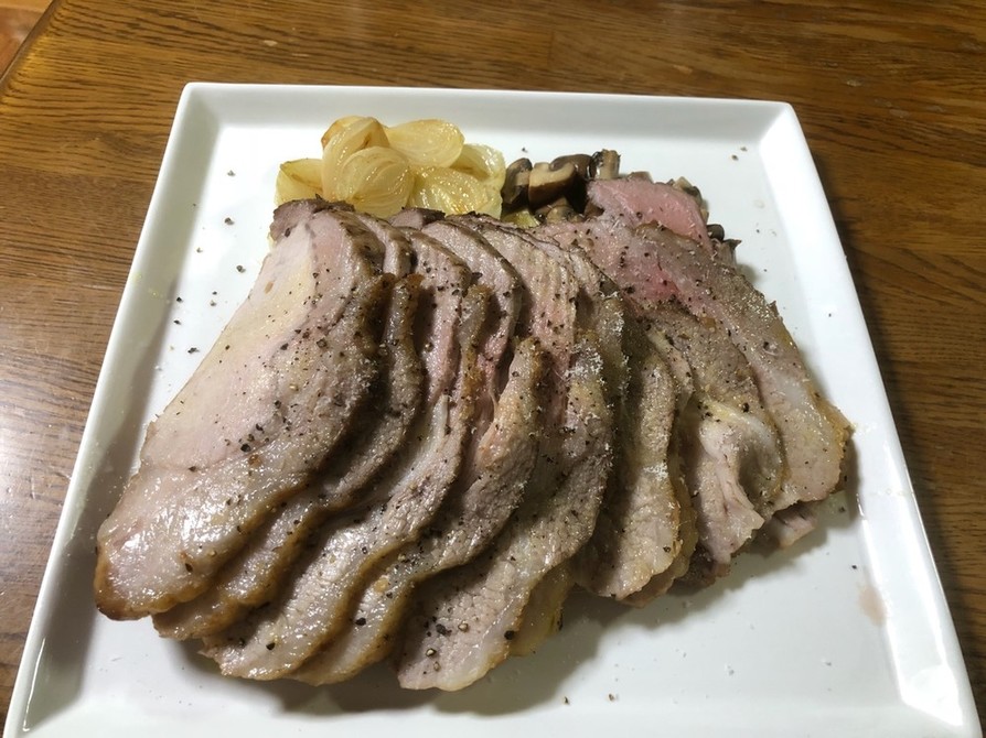 豚ロース肉のロースト(ローストポーク)の画像