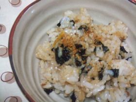 残った醤油油でお箸がとまらない!ごはん