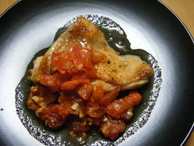 鶏肉のトマトソースがけ