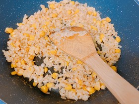 誰でも簡単!即効パラパラ炒飯の作り方