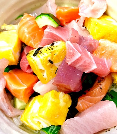 コロコロ刺身の海鮮丼 〜贅沢も節約も〜の写真