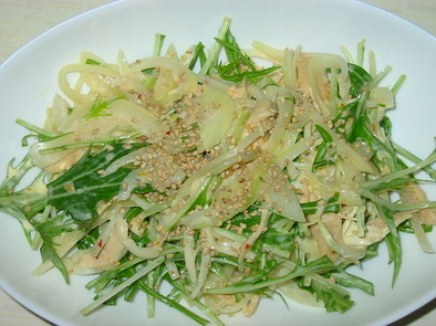 簡単美味サラダ☆鶏と玉葱の柚子マヨ風味♡の写真