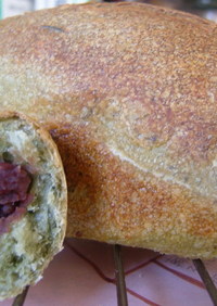 よもぎ食パン･･･天然酵母のパン