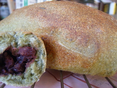 よもぎ食パン･･･天然酵母のパンの写真