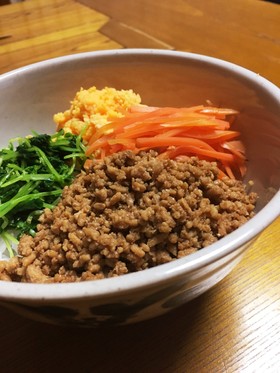 鶏そぼろ丼