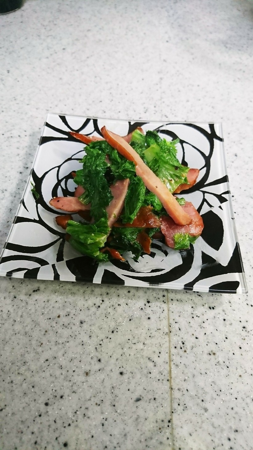 簡単小鉢♪わさび菜とベーコンのマヨ炒めの画像