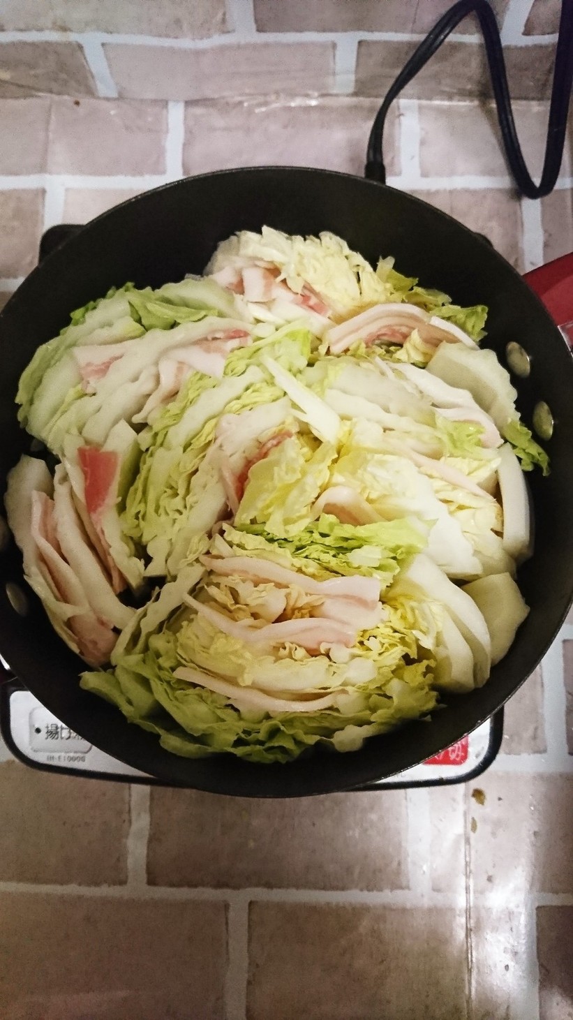 白菜と豚バラ肉のコンソメ煮の画像
