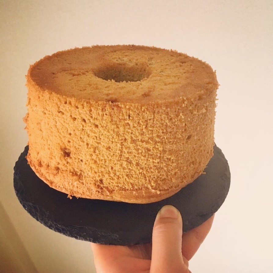 蕎麦粉のシフォンケーキの画像