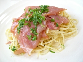 生ハムのシンプルパスタ☆レモン風味♡