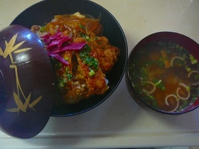サクっとしたカツ丼だど~ん!