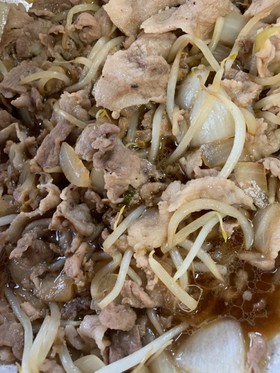 豚肉で簡単にすき焼き風味!