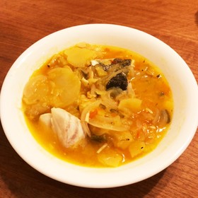 タラとジャガイモのトマトサフランスープ