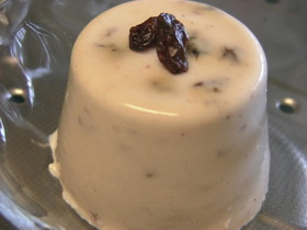 *シナモンレーズンの豆腐プリン*