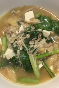 小松菜と豆腐の押し麦入り豚骨スープ