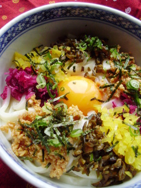 のど越しのいい☆冷やし納豆うどん