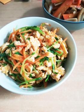 豆苗、人参、卵のオイポン