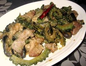 ゴーヤとなすの豚肉味噌炒め