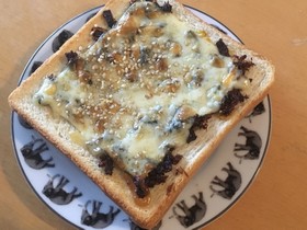 おかか昆布でチーズトースト★