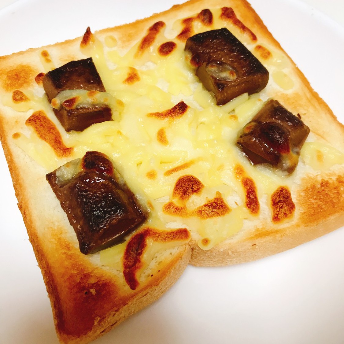 やみつき♡チョコチーズトースト