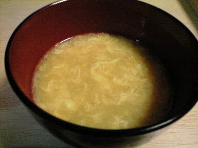 コーンと卵のとろとろ中華スープの写真