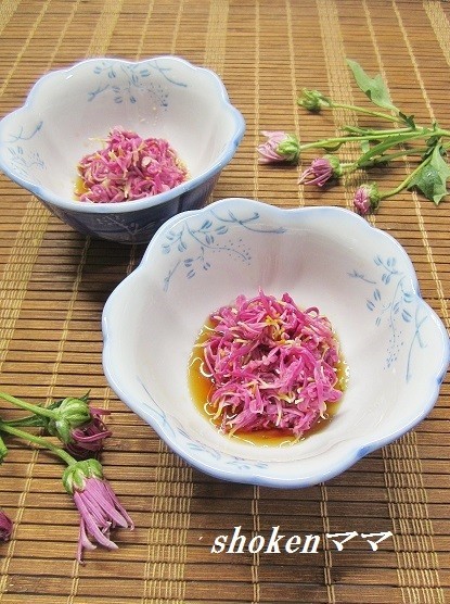 箸休めやおつまみに　食用菊の酢の物の画像