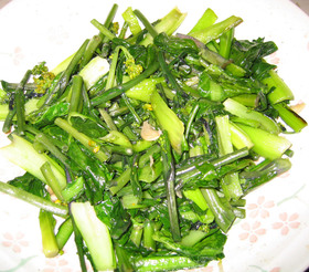 コウサイタイと小松菜の炒め物