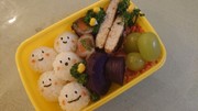 一口ころころ顔おにぎり☆の写真
