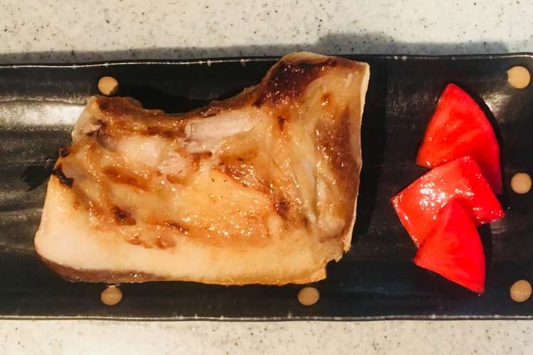 ブリのカマ ほんのり生姜香る塩焼き レシピ 作り方 By Mashstar クックパッド