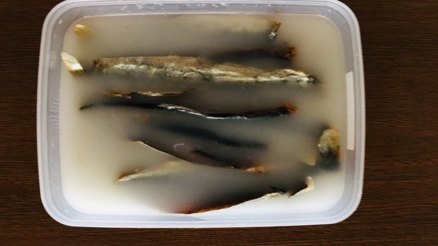 昆布巻きに入れる身欠き鰊の戻し方 レシピ 作り方 By イオママン クックパッド 簡単おいしいみんなのレシピが361万品