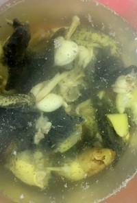 カエルの塩味スープ（石鱗スーリン）