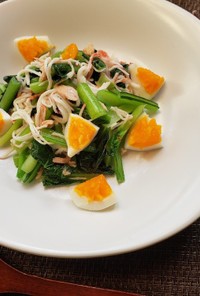 小松菜、ツナ、カニカマの半熟卵韓国サラダ