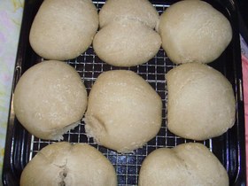 いちご酵母ハイジパン