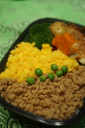 お弁当にも丼にも♪鶏そぼろ