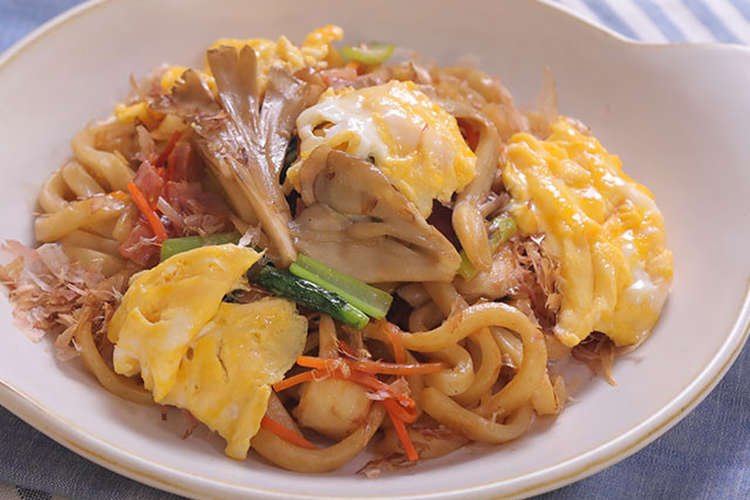 まいたけとふわふわ卵の焼きうどん レシピ 作り方 By イオン クックパッド 簡単おいしいみんなのレシピが353万品