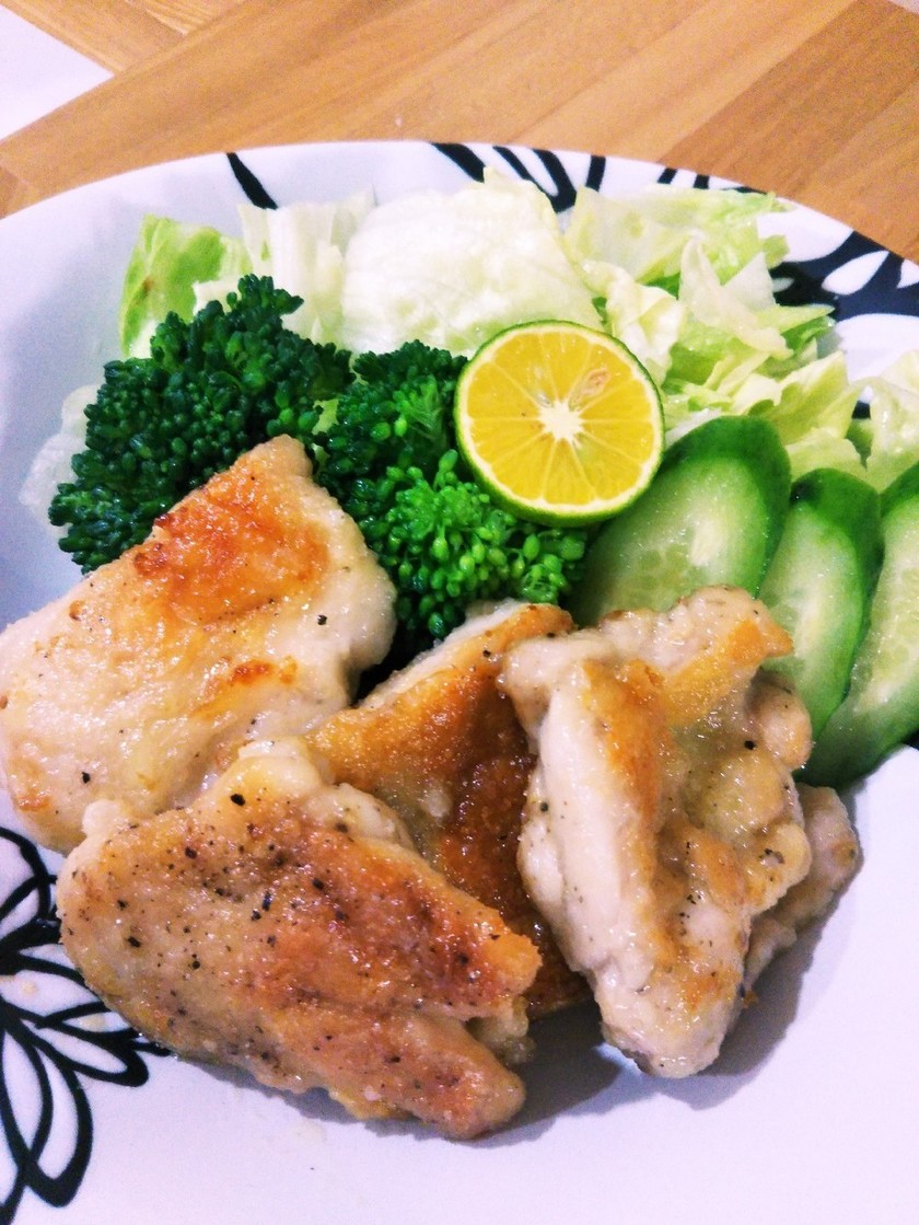 定番 鶏もも肉の塩焼き By な417の1122 クックパッド 簡単おいしいみんなのレシピが346万品