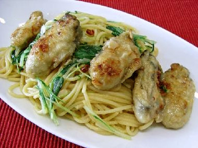 牡蠣と水菜のペペロンチーノの写真