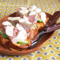 A60b910f7cc9435b78e38666cf8472a5