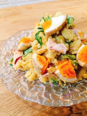 味玉で作る*濃厚ポテサラ*