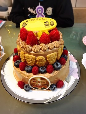 チョコの2段ケーキ 簡単ミニオンデコ