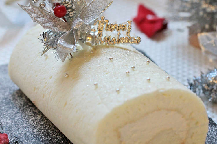銀の雪降るクリスマスロールケーキ レシピ 作り方 By Minntamama クックパッド 簡単おいしいみんなのレシピが361万品