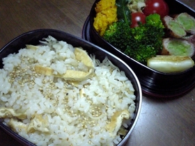 しらす干しと油揚げの炊き込みごはん