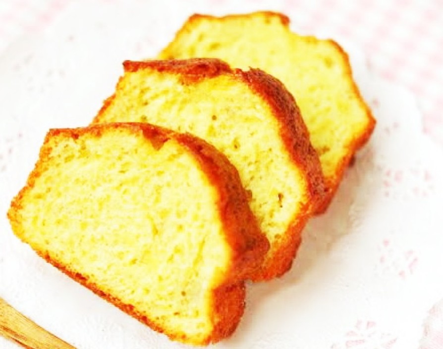 レモンヨーグルトのパウンドケーキの画像