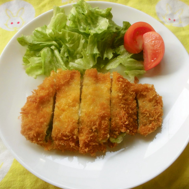 青じそペースト チーズinとんかつ レシピ 作り方 By 花時計咲いた クックパッド 簡単おいしいみんなのレシピが356万品