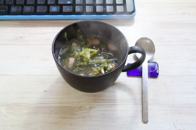 ザワークラウトとソーセージの簡単スープの写真