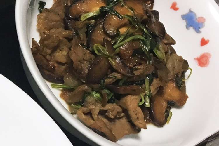椎茸嫌いも食べれる 椎茸と牛肉炒め レシピ 作り方 By 飛フェイ クックパッド 簡単おいしいみんなのレシピが351万品